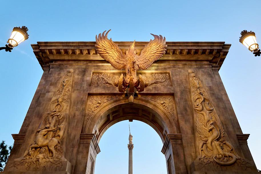 Epic-Universe-gateway