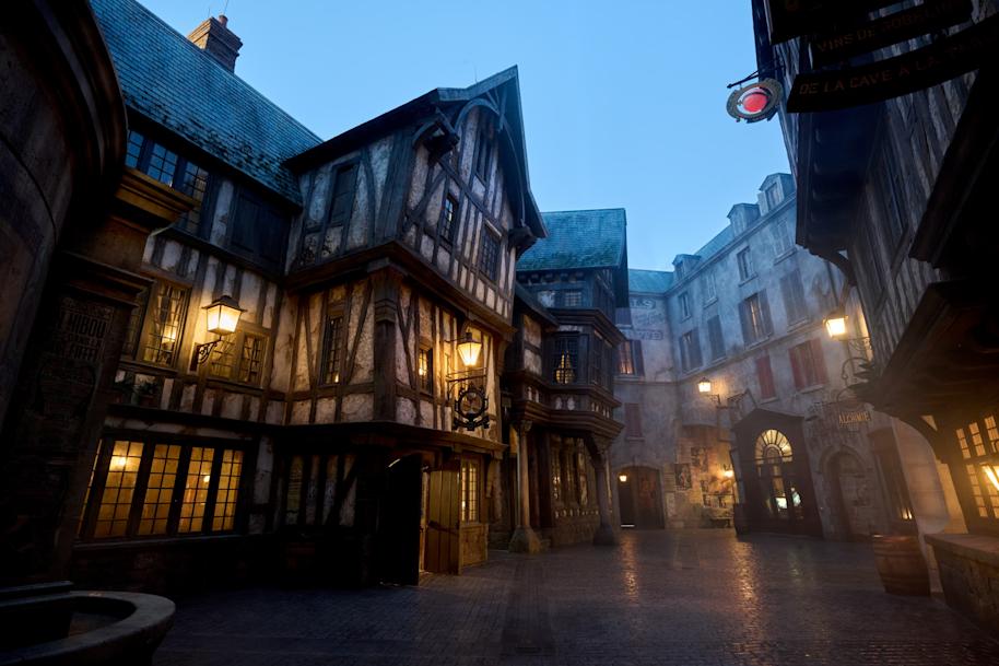 Epic-Universe-Pubs-and-Inns