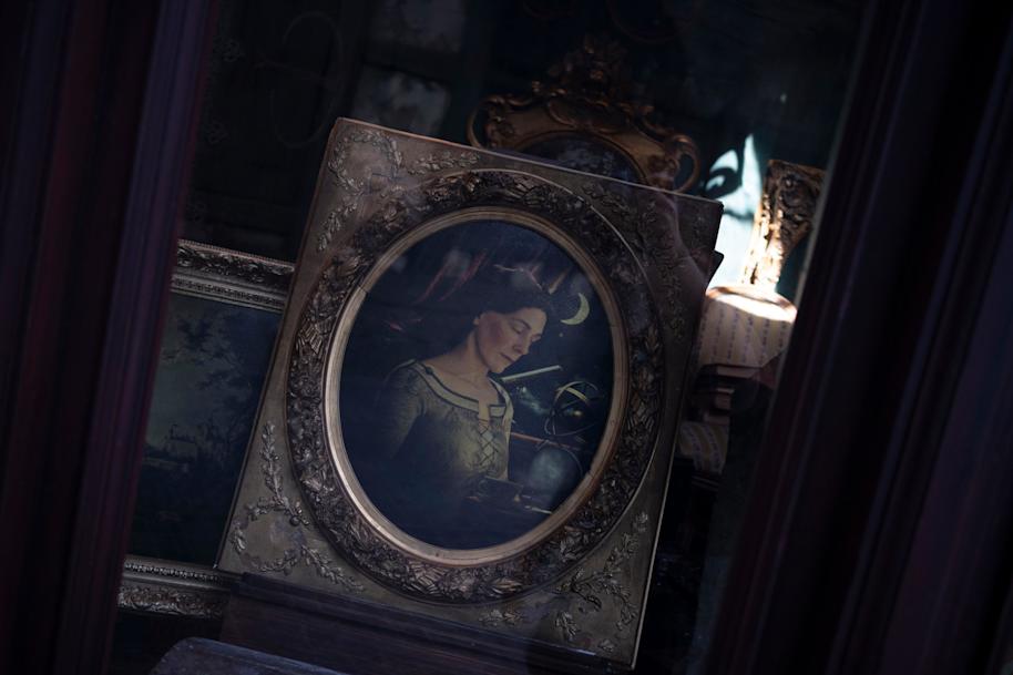 Epic-Universe-Easter-Egg-Cassandra-Trelawney
